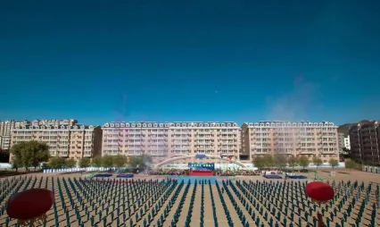 中等专业学校