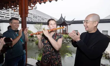 吹笛子