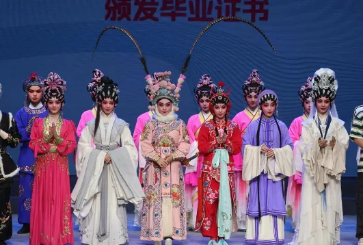 粤剧